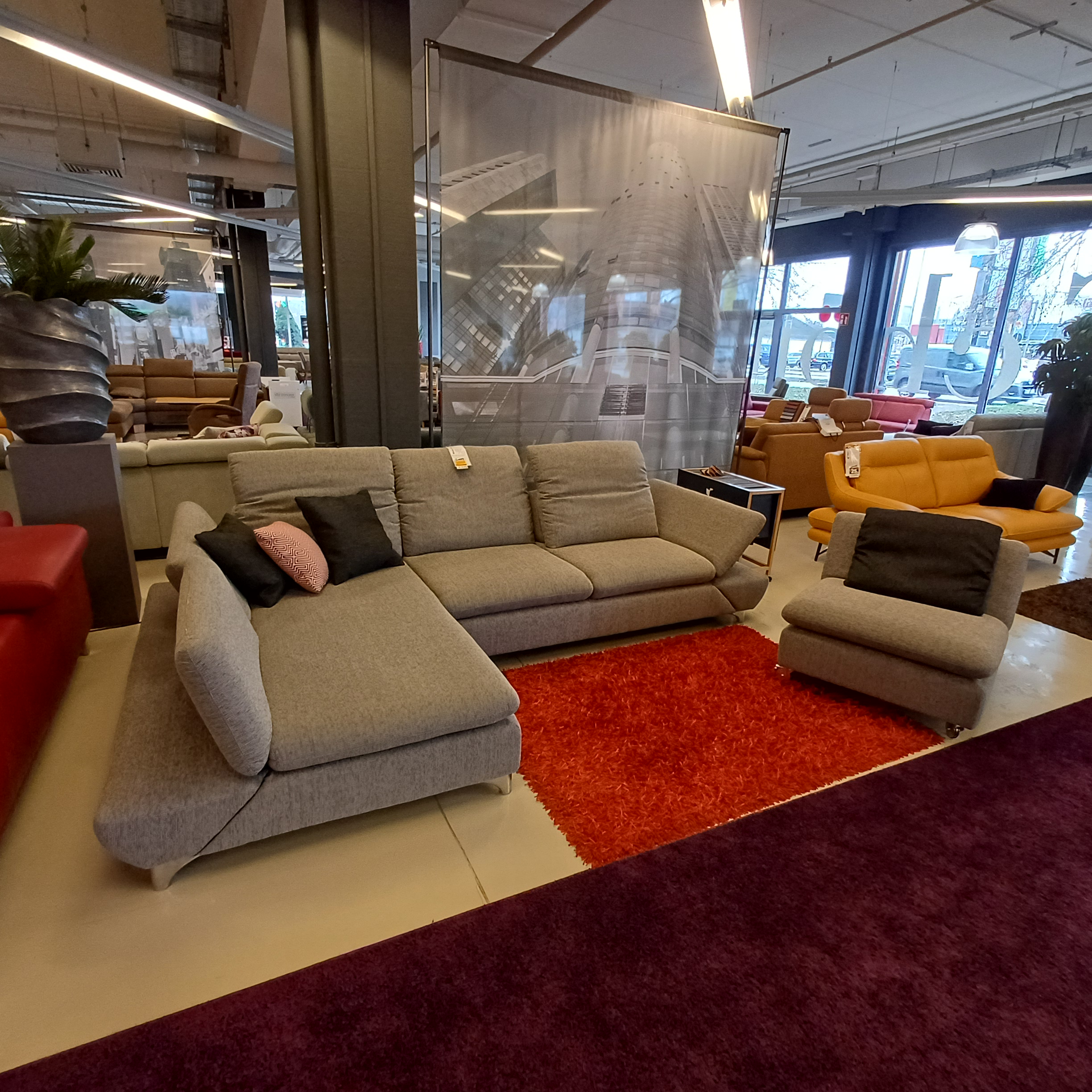 Eckkombination in grauem Stoff