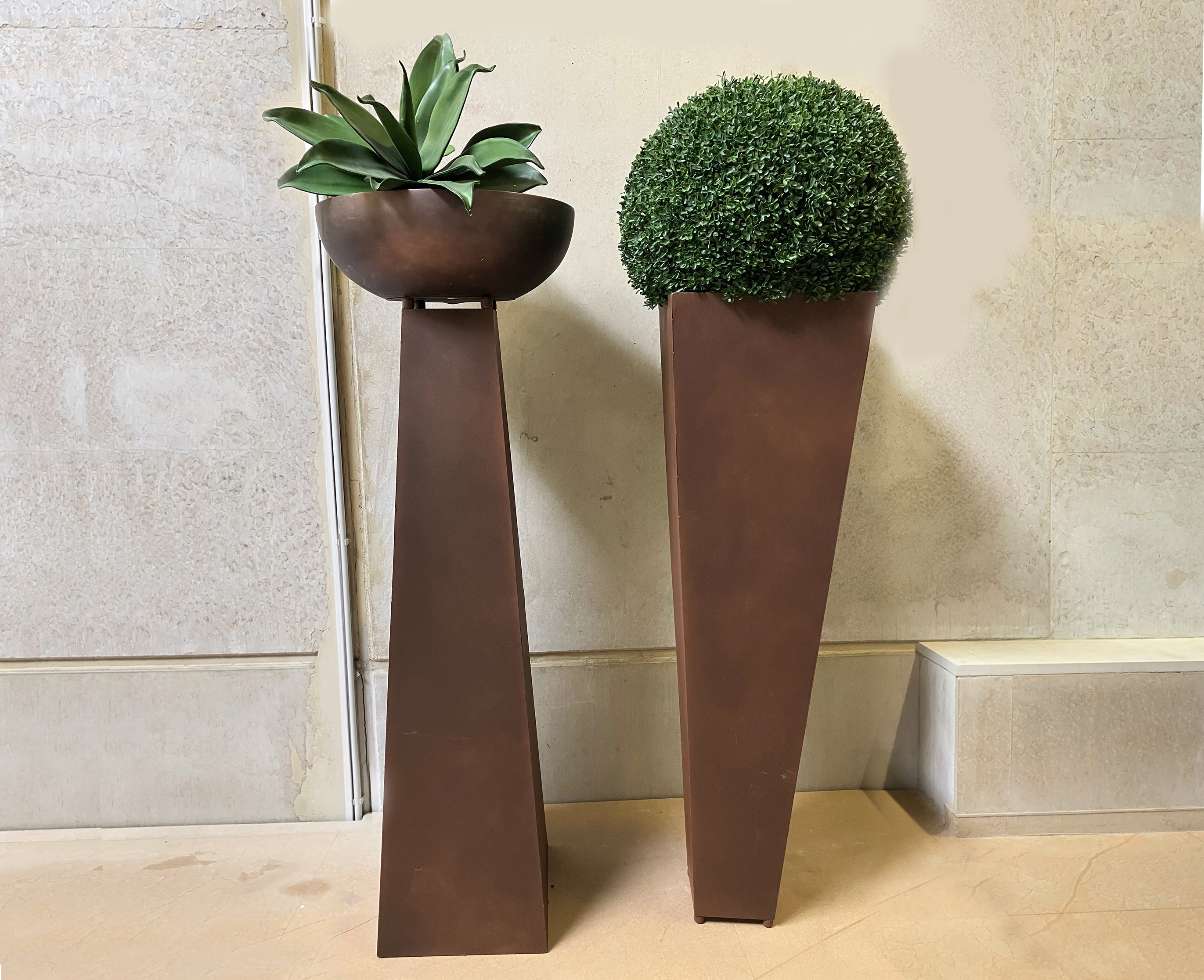 Trendige Vase für Innen- und Außenbereich Trendige Vase für Innen- und Außenbereich