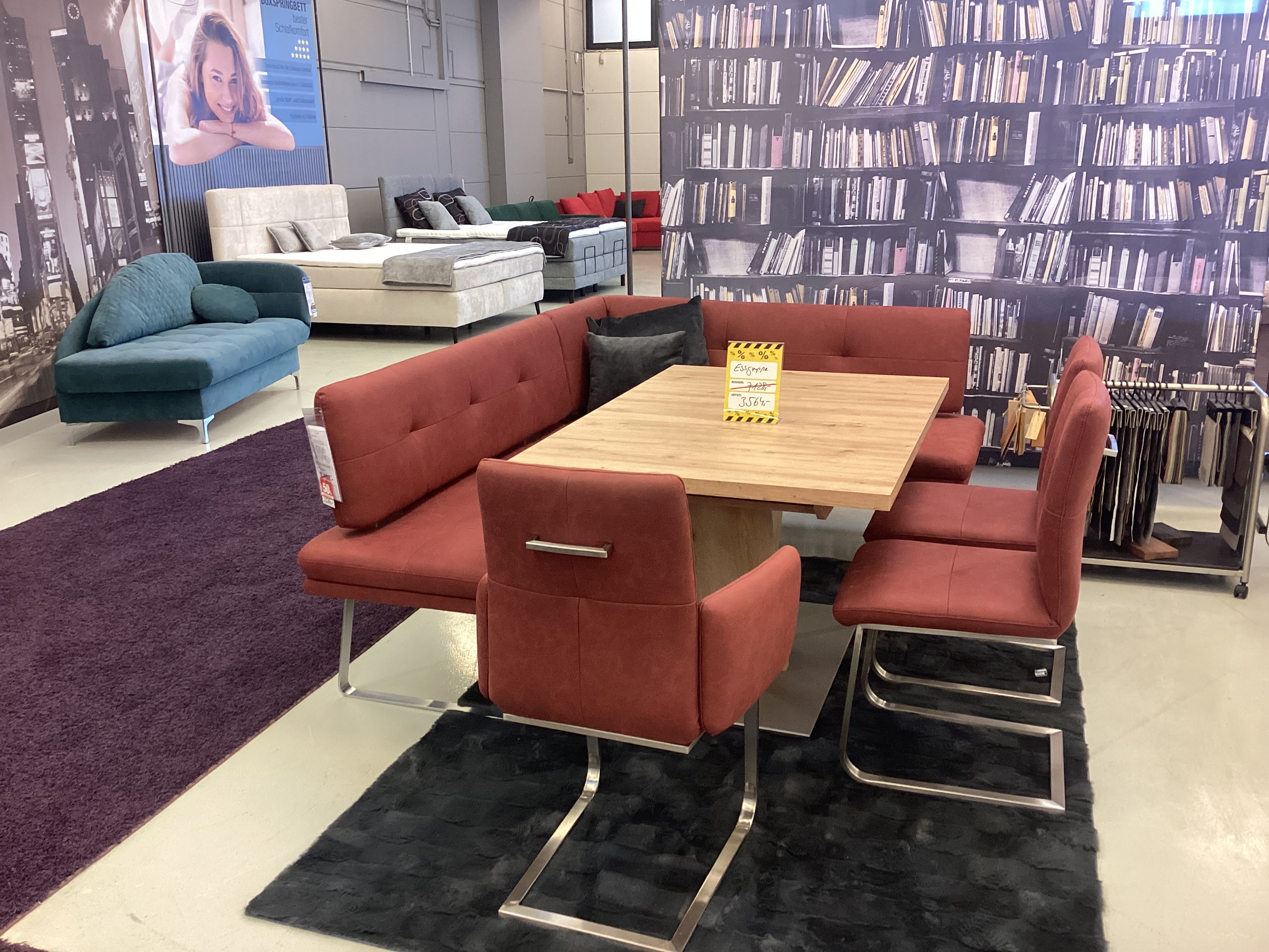 Essgruppe mit Tisch Eiche und 3 Stühle und einer Eckbank