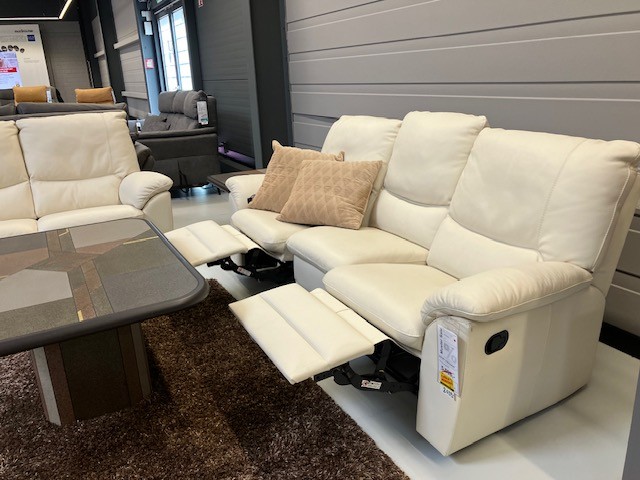 Polstergruppe mit 2-Sitzer, 3-Sitzer und Sessel in Leder
