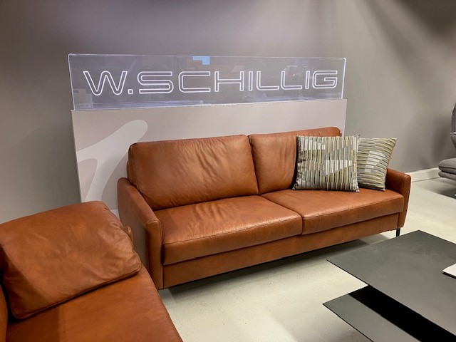 Polstergruppe mit zwei 2-Sitzer und einem Sessel in Leder