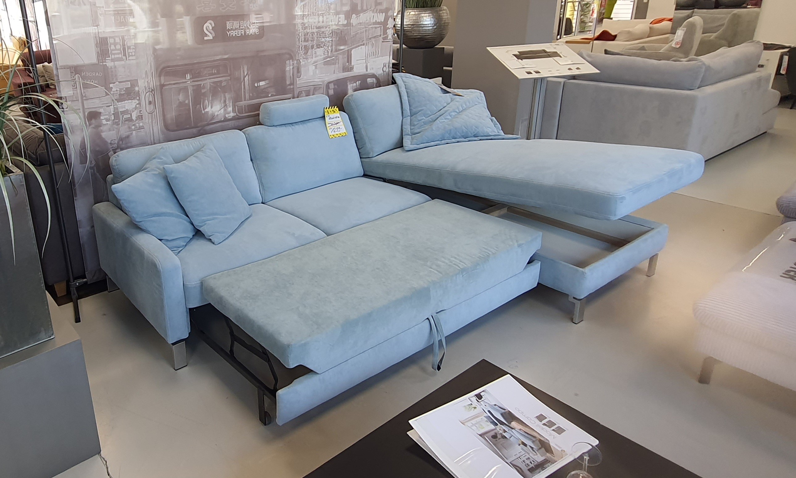 Modernes blaues Ecksofa in Stoff Modernes blaues Ecksofa in Stoff
