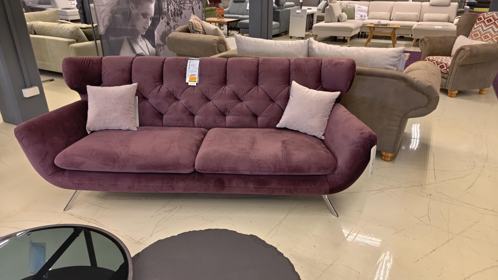 Sofa, Sessel und Hocker in Stoff lila